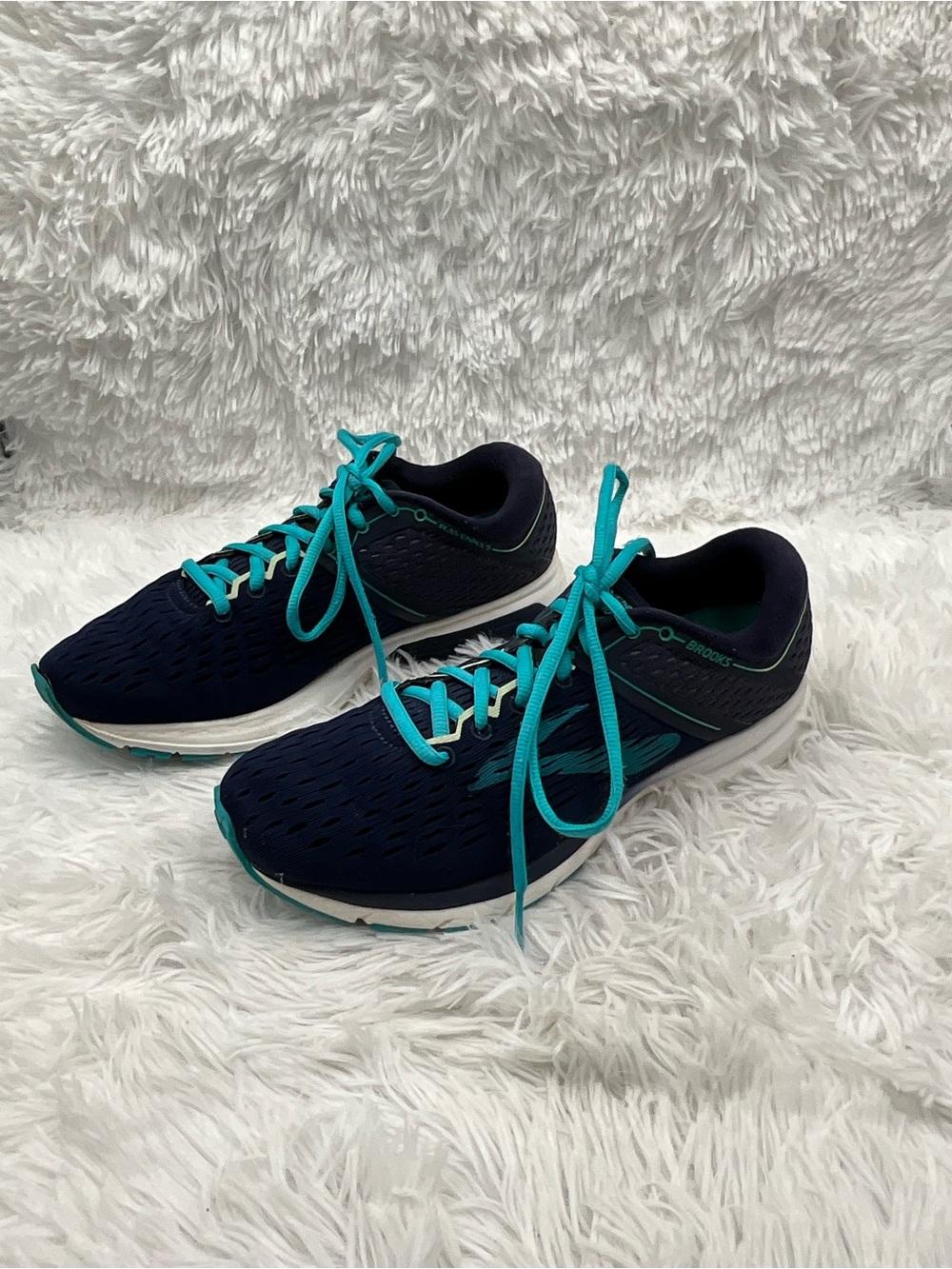 Brooks Ravenna 9 Sneakers Size 8.5 Wide Navy Teal Running Shoe